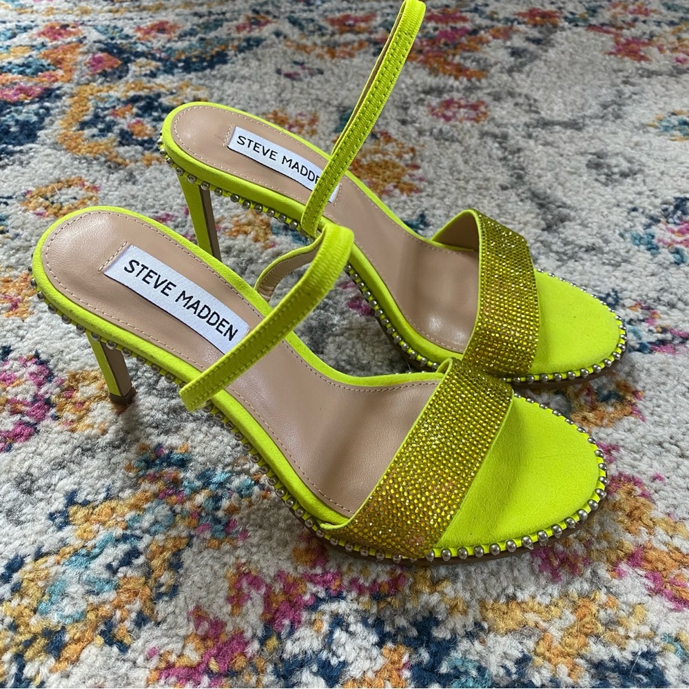 GORGEOUS STEVE MADDEN HEELS! *SAMPLES* *RARE*
